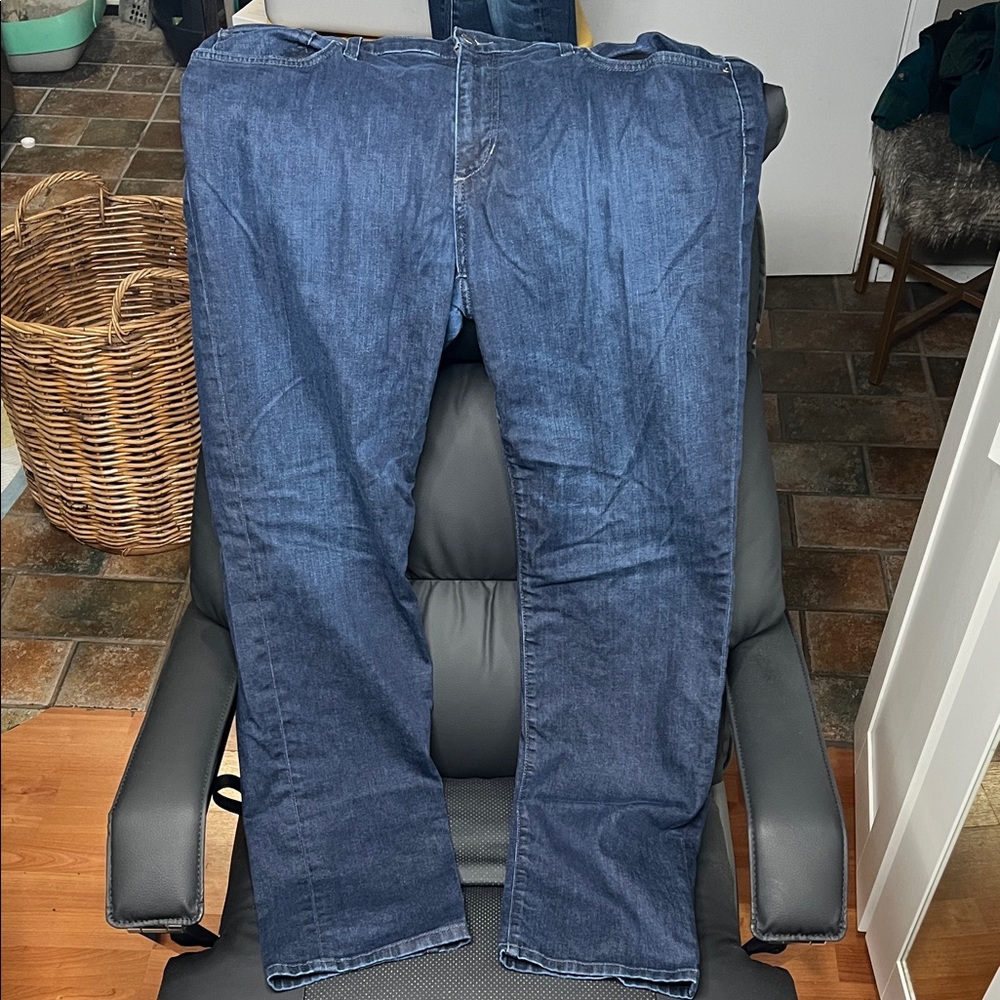 Joe's Jeans Relaxed Fit in Deep Blue 38x32
